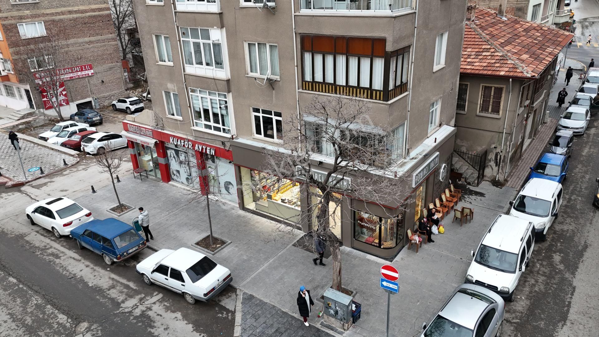 E.gökal Kiralık ! Şadırvan Parkı Yanı ! 40 M2 Yola Cephe Dükkan - Görsel 24