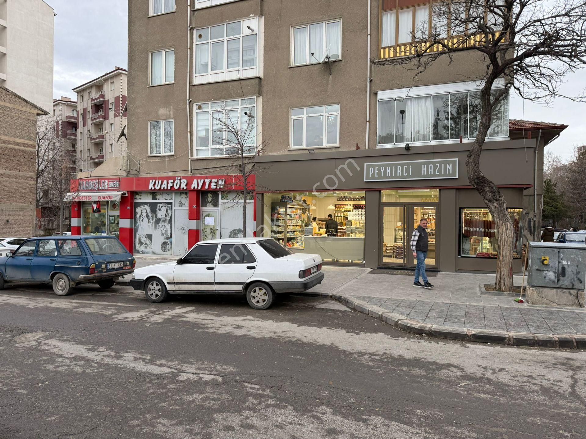 E.gökal Kiralık ! Şadırvan Parkı Yanı ! 40 M2 Yola Cephe Dükkan - Görsel 3