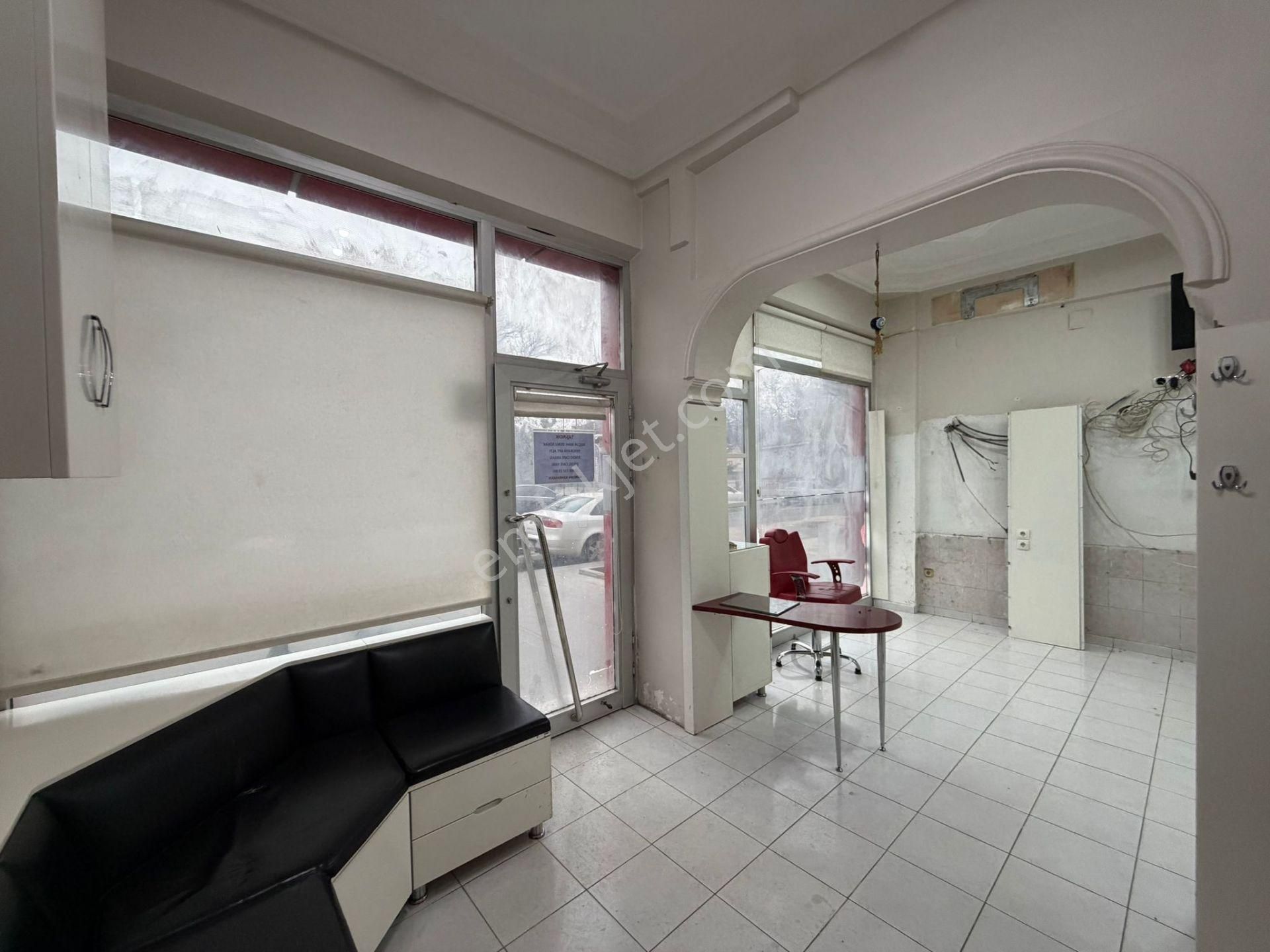 E.gökal Kiralık ! Şadırvan Parkı Yanı ! 40 M2 Yola Cephe Dükkan - Görsel 8