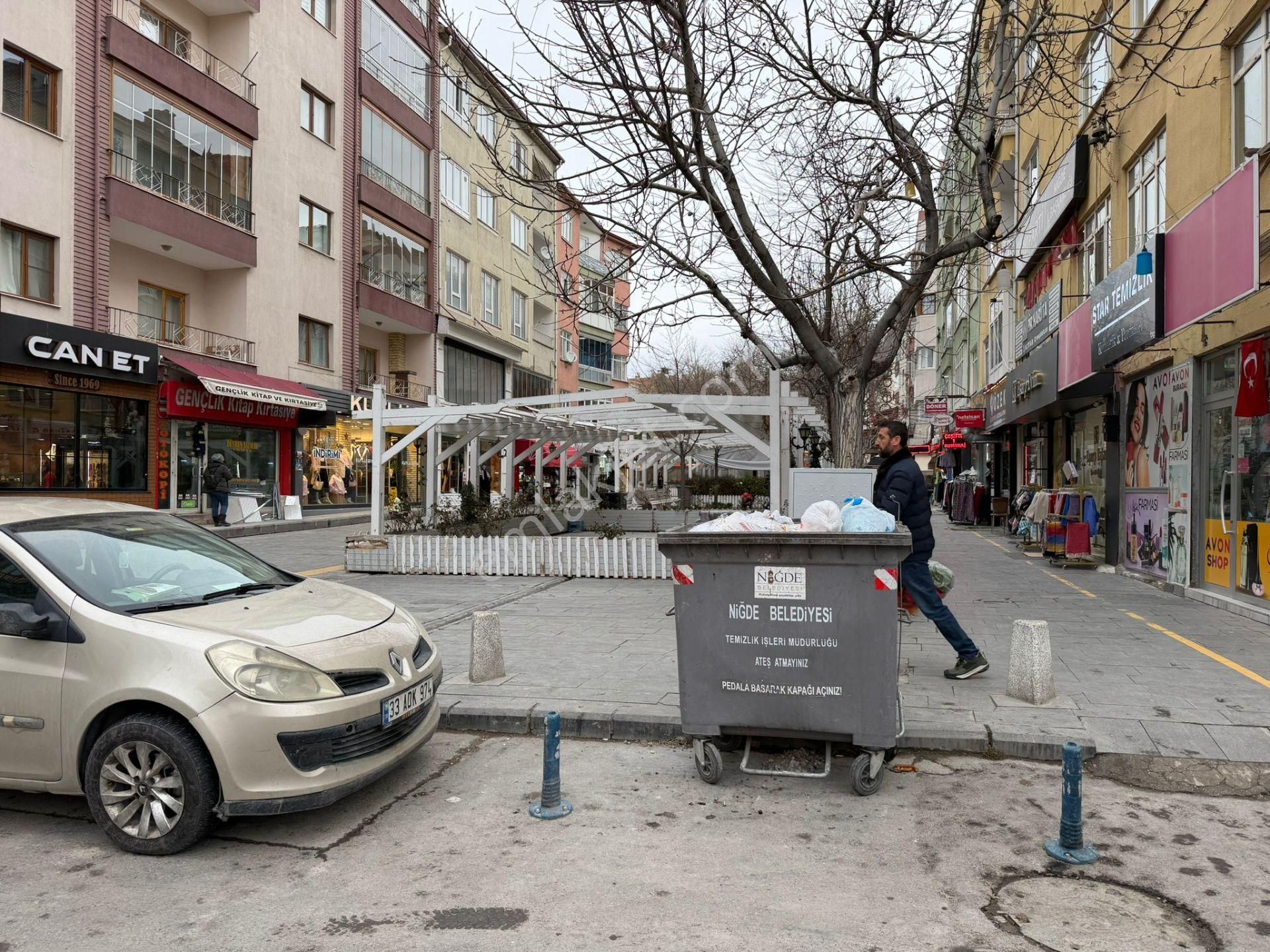E.gökal Kiralık ! Şadırvan Parkı Yanı ! 40 M2 Yola Cephe Dükkan - Görsel 6