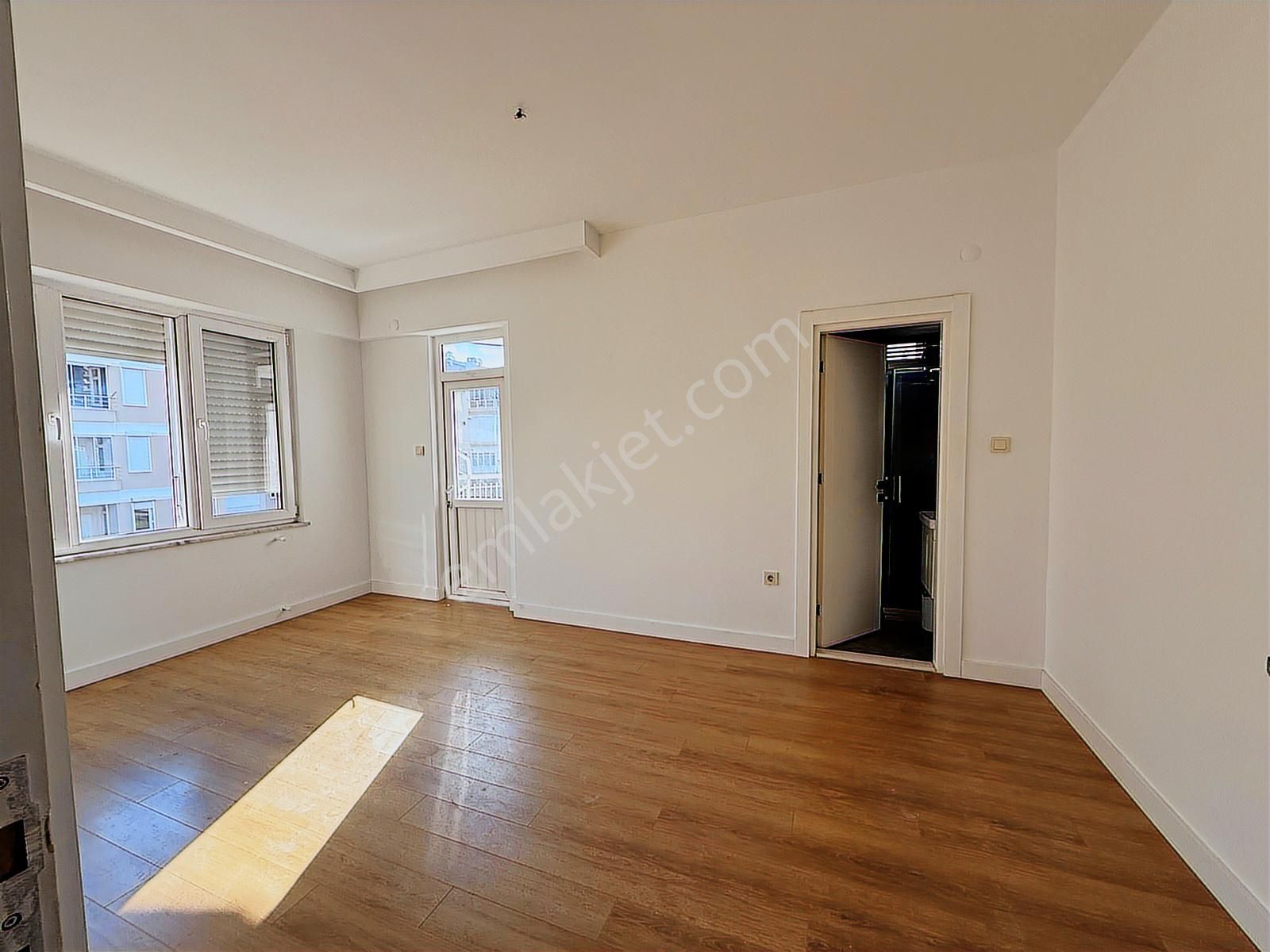 Konyaaltı Atatürk Bulvarı Üzerinde 3+1 Kiralık Daire - Görsel 3