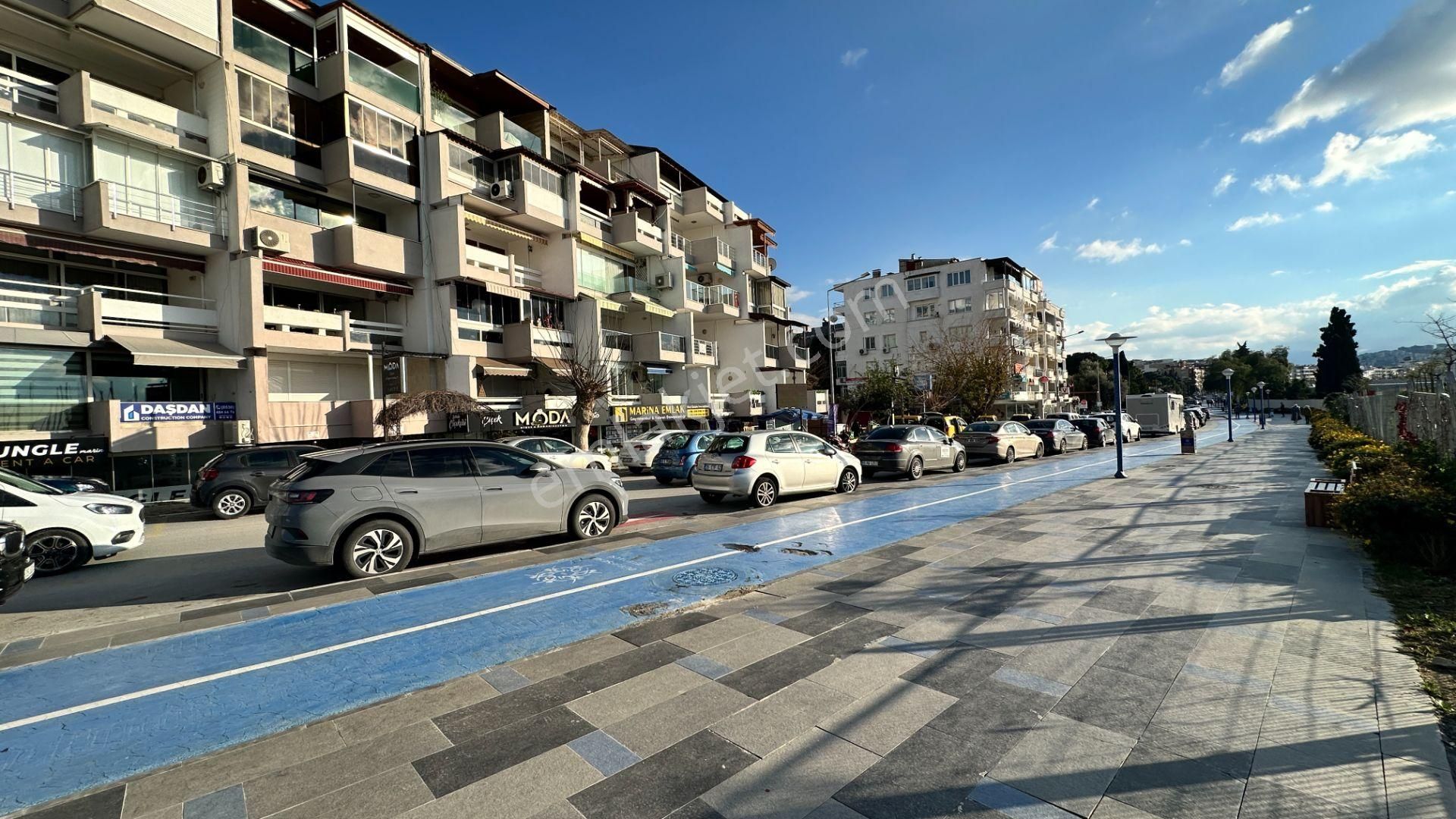 Kuşadası Liman Apt. Panaromik Deniz, Marina Manzaralı 3+1 Yalı Dairesi - Görsel 3