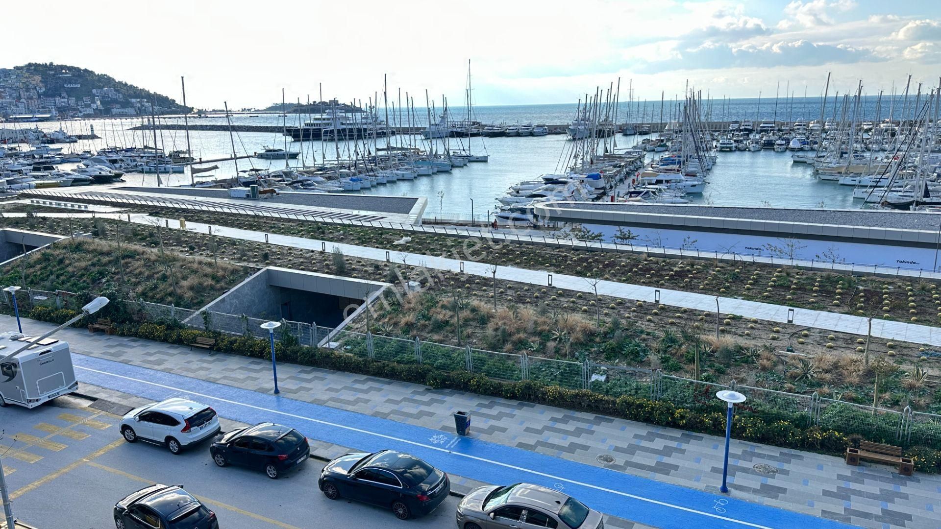 Kuşadası Liman Apt. Panaromik Deniz, Marina Manzaralı 3+1 Yalı Dairesi