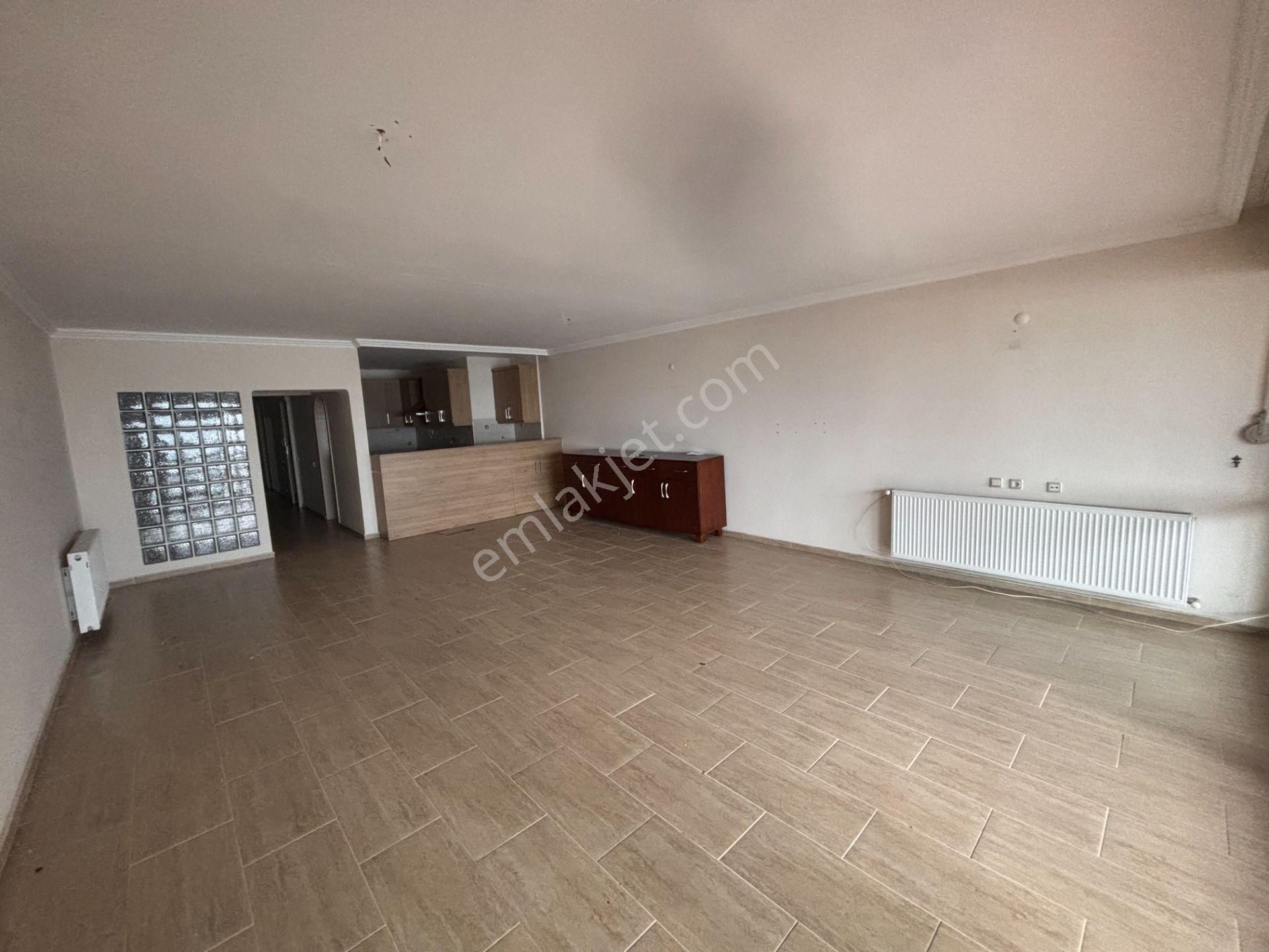 Kuşadası Liman Apt. Panaromik Deniz, Marina Manzaralı 3+1 Yalı Dairesi - Görsel 4
