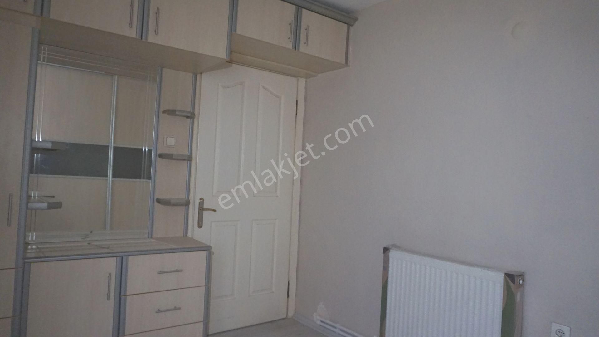 Egekent Kiralık 3+1 Doğalgaz Kombili+balkonlu Çiğli Serkan Dan - Görsel 24