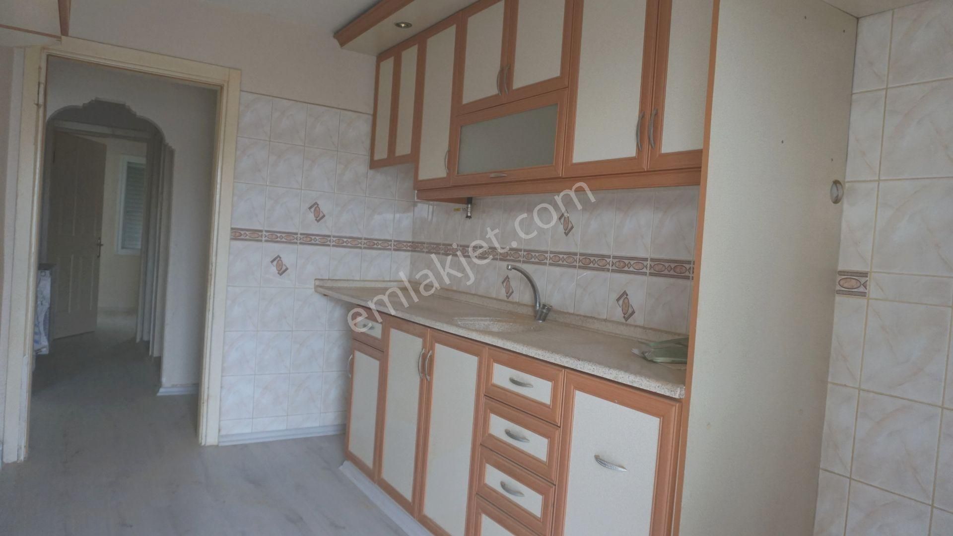 Egekent Kiralık 3+1 Doğalgaz Kombili+balkonlu Çiğli Serkan Dan - Görsel 3