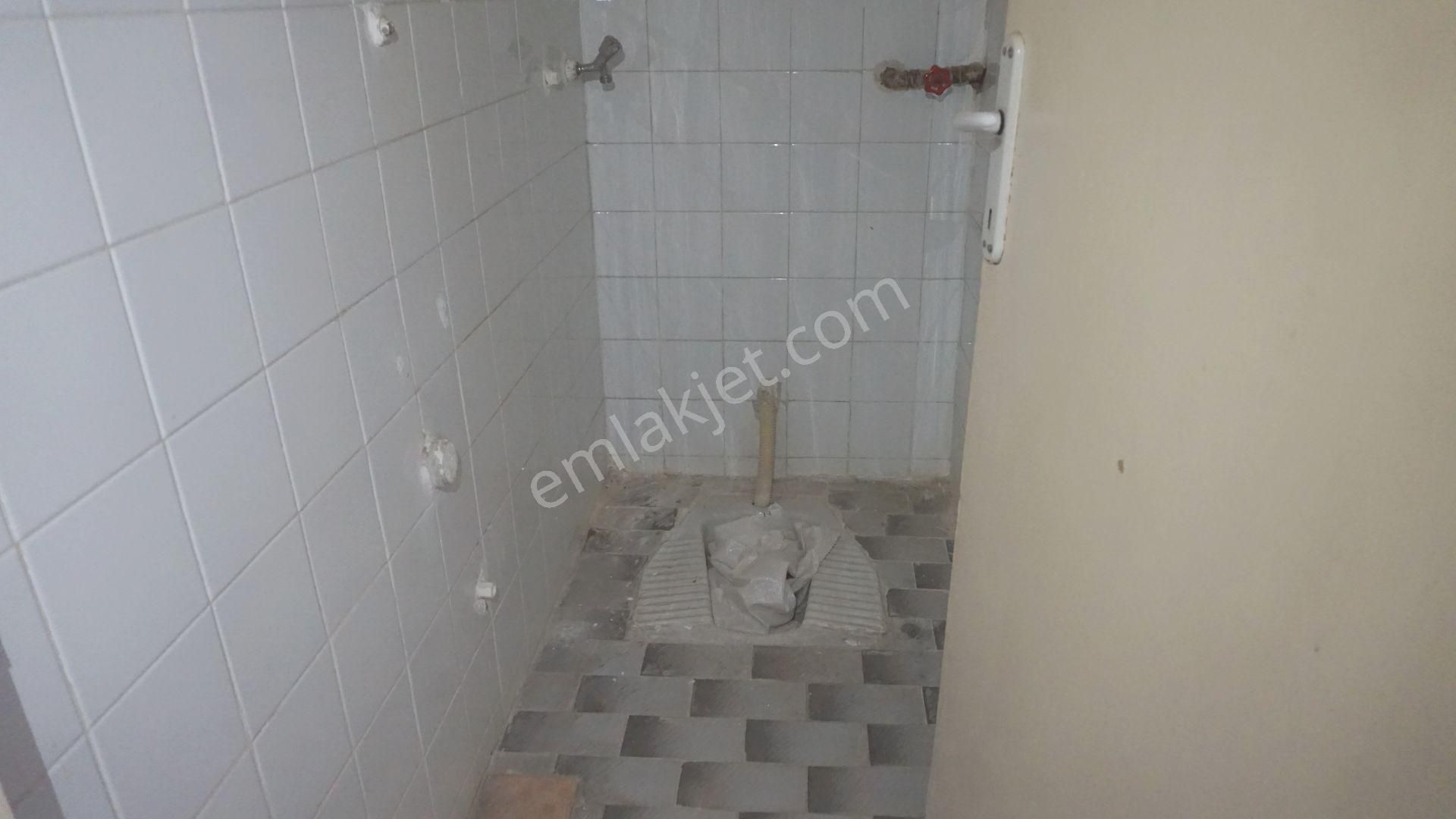 Egekent Kiralık 3+1 Doğalgaz Kombili+balkonlu Çiğli Serkan Dan - Görsel 18