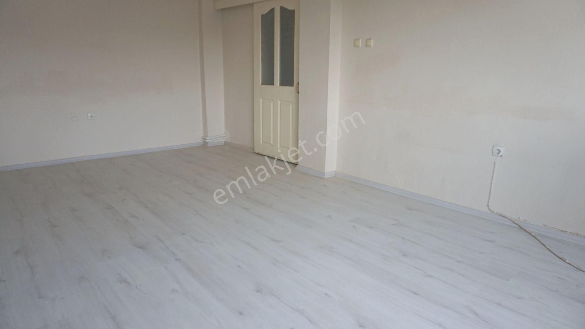 Egekent Kiralık 3+1 Doğalgaz Kombili+balkonlu Çiğli Serkan Dan - Görsel 12