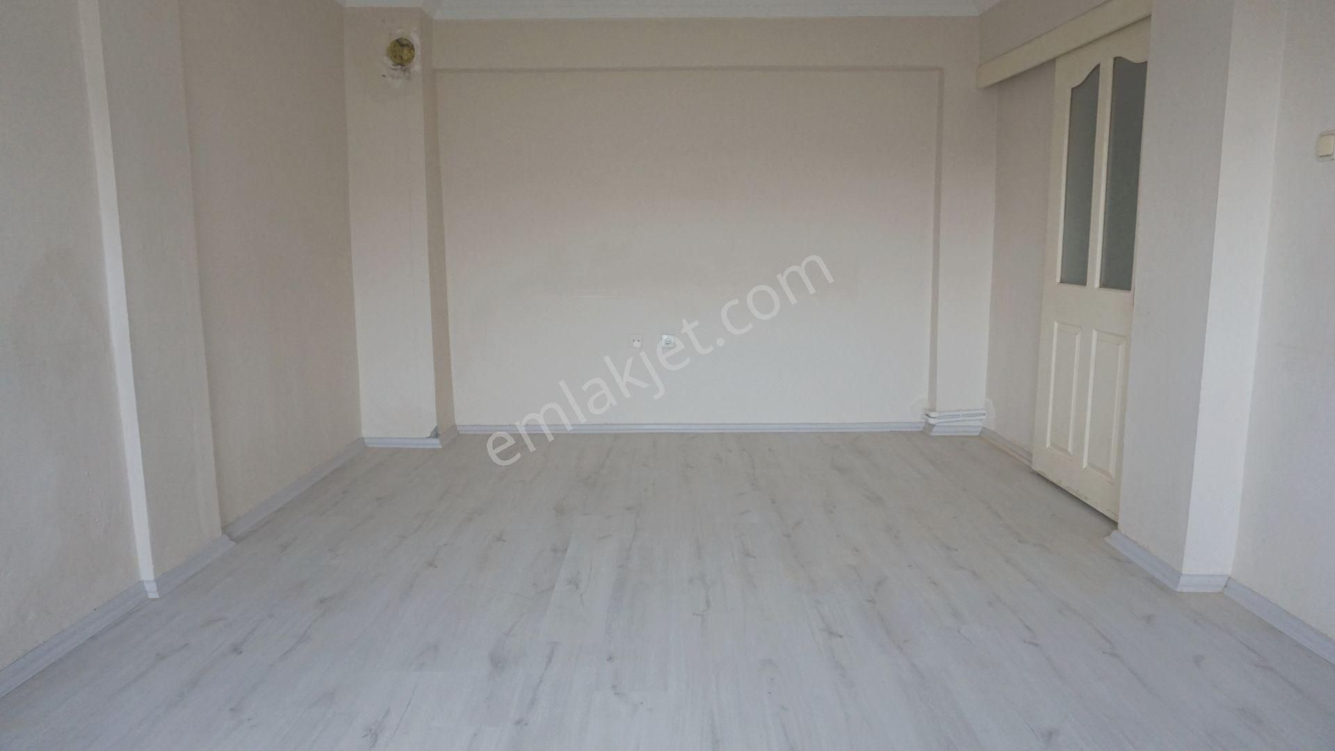 Egekent Kiralık 3+1 Doğalgaz Kombili+balkonlu Çiğli Serkan Dan - Görsel 11