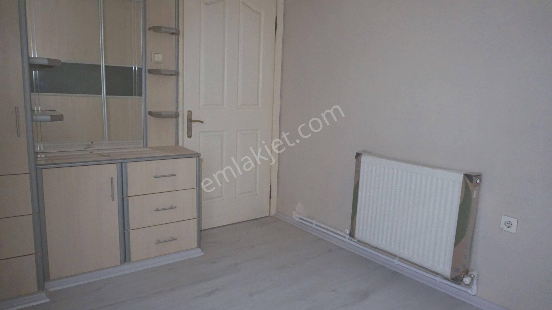 Egekent Kiralık 3+1 Doğalgaz Kombili+balkonlu Çiğli Serkan Dan - Görsel 25