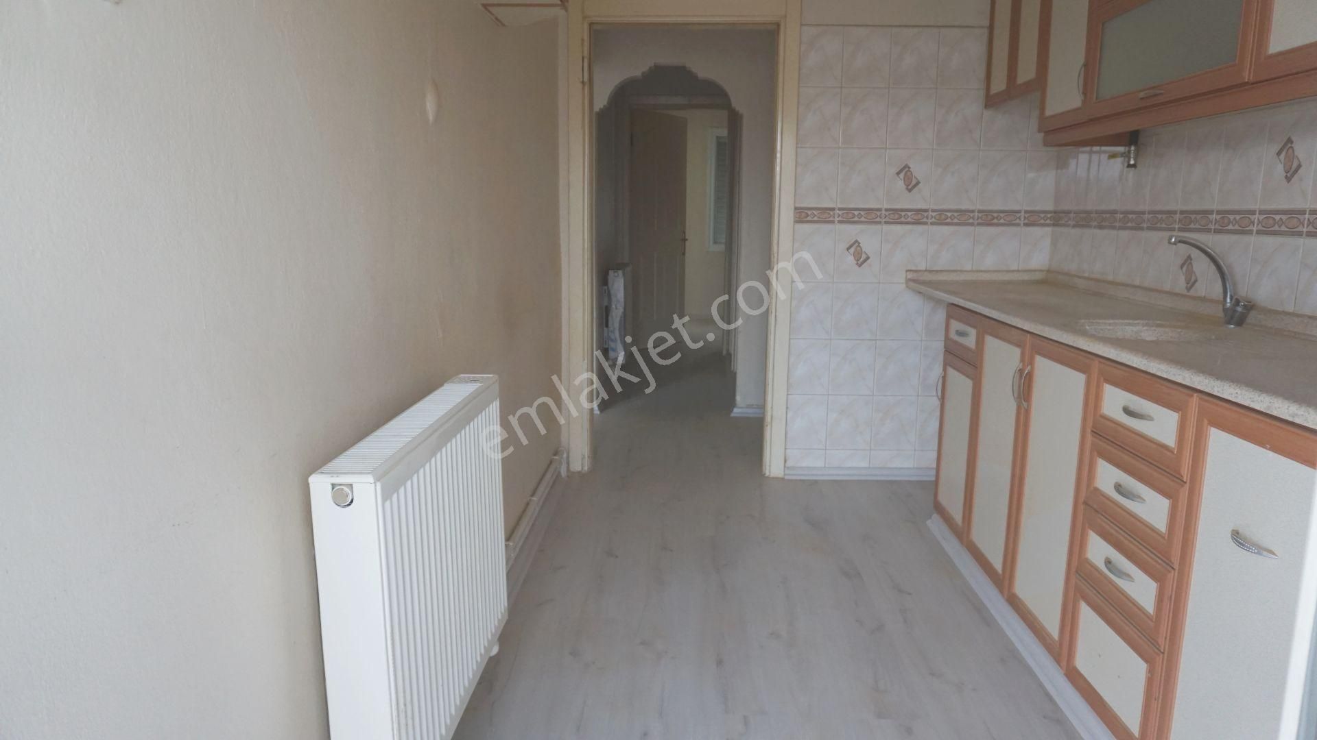 Egekent Kiralık 3+1 Doğalgaz Kombili+balkonlu Çiğli Serkan Dan - Görsel 6