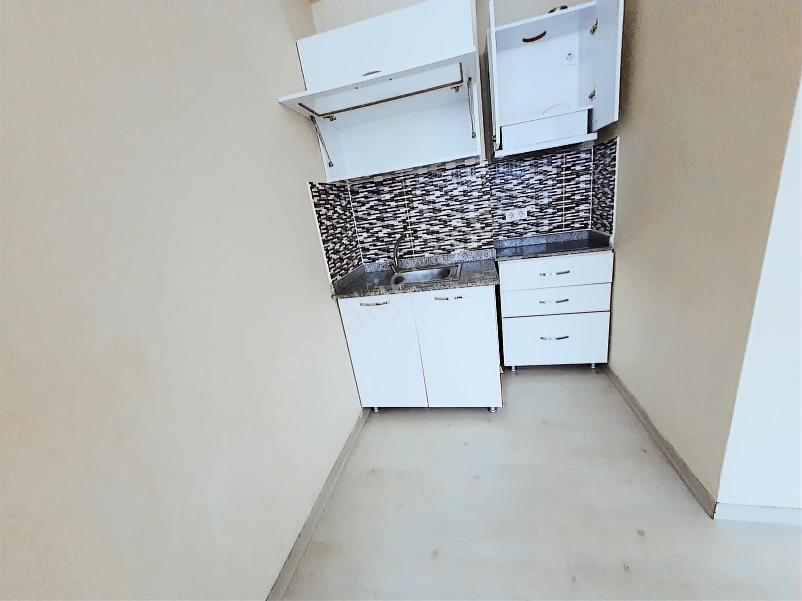 Serdal Sağlam'dan Kartal Adliye Ve Hastaneye Yakın Kiralık 1+0 - Görsel 5