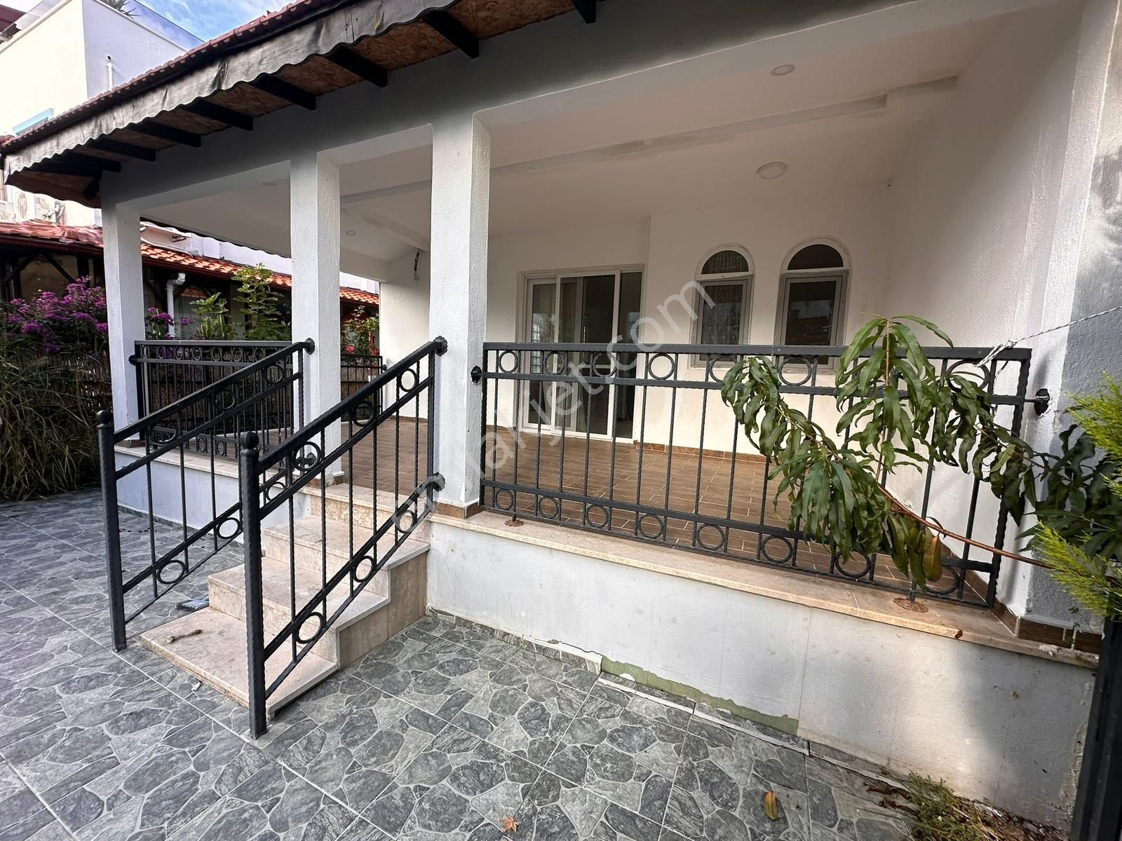 Stoptan Foça 270m² Bahçe Kulanım Alanlı 3+1 İkiz Villa - Görsel 4