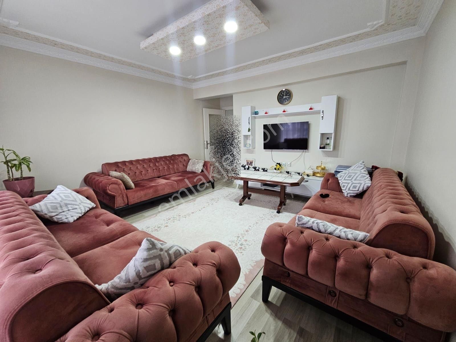 Beşikkaya'da Altınköy Mevkii Asansörlü Ön Cephe 3+1 Giriş Kat Satılık Daire !! - Görsel 3