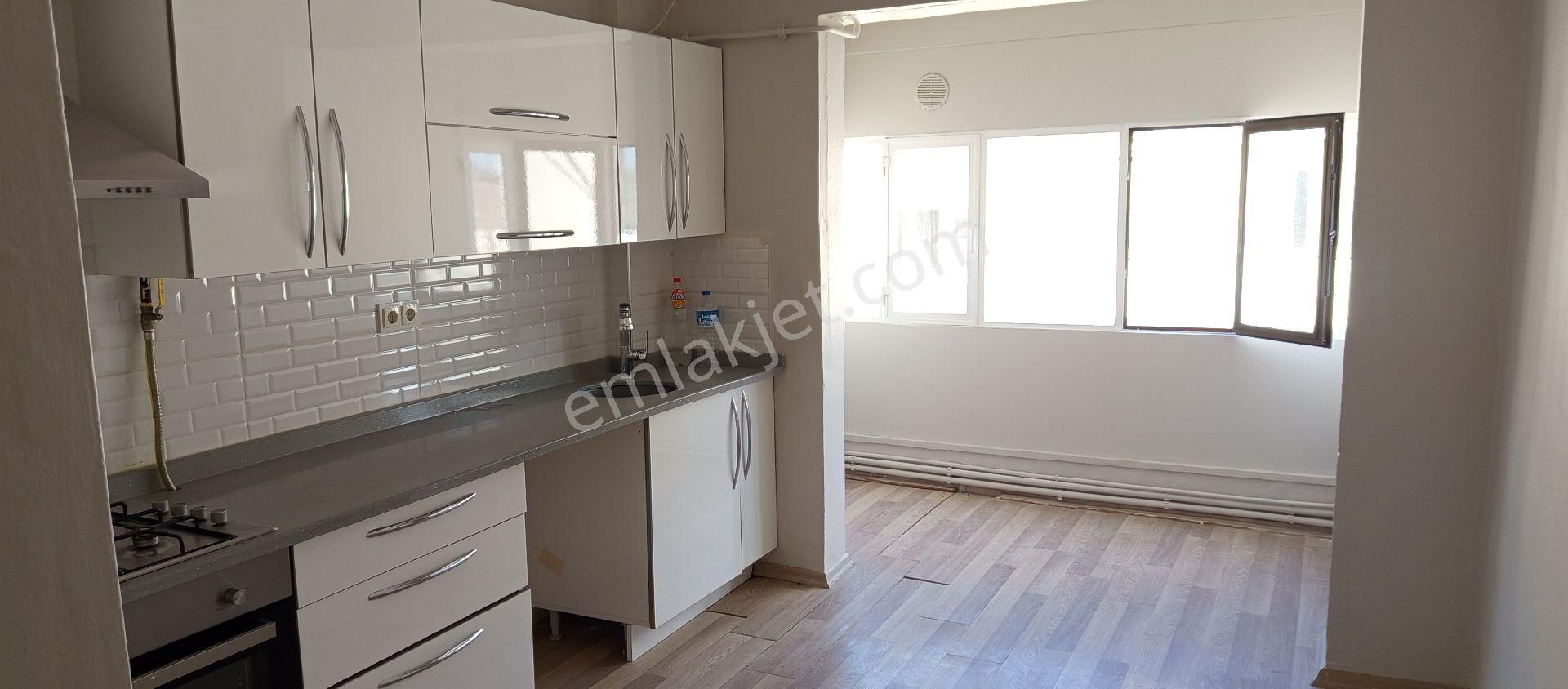 Sakarya İli Adapazarı İlçesinde Satılık 3+1 Daire - Görsel 25