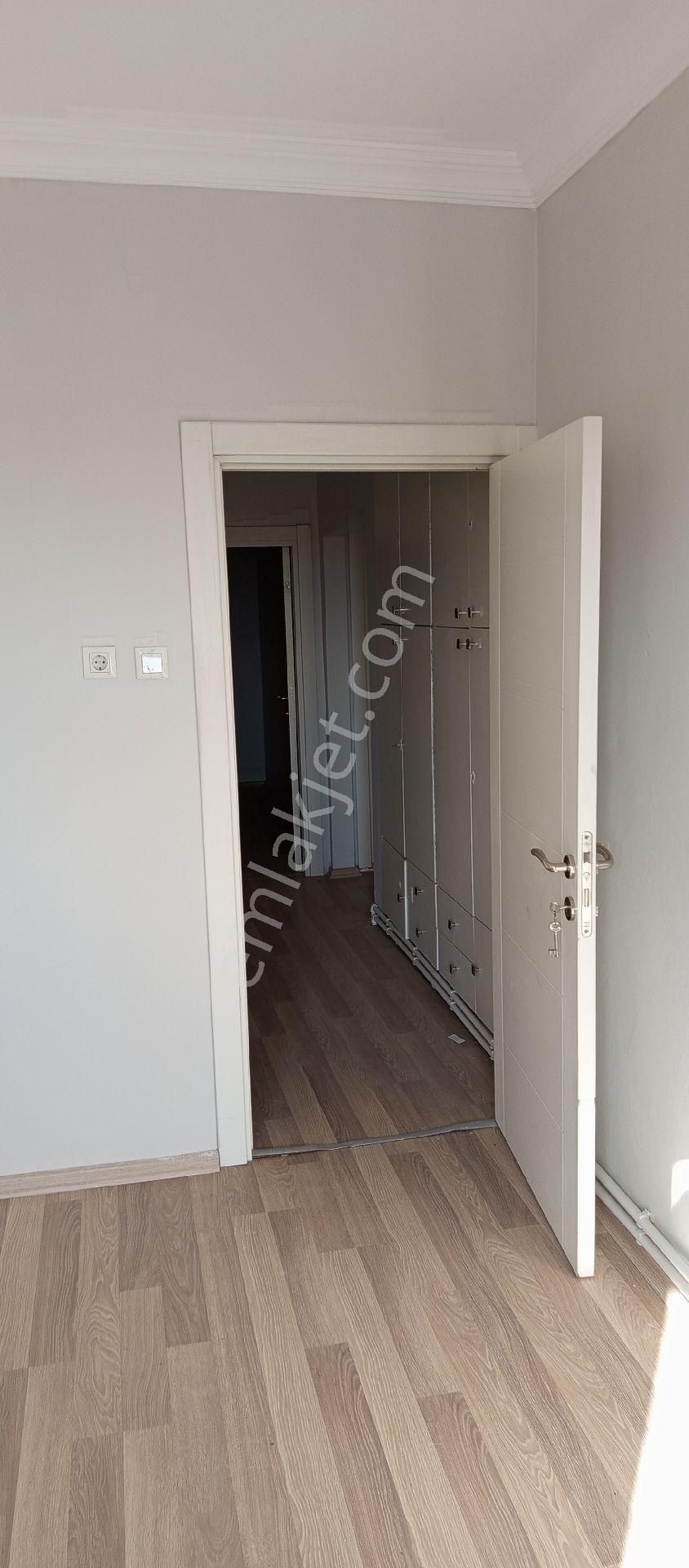 Sakarya İli Adapazarı İlçesinde Satılık 3+1 Daire - Görsel 21