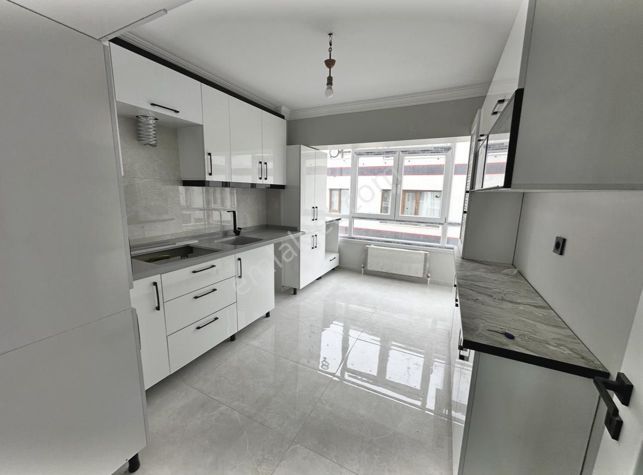 Hürel Düzlükte Ara Katta Ön Cephede Full Yapılı 3+1 Satılık Daire - Görsel 5