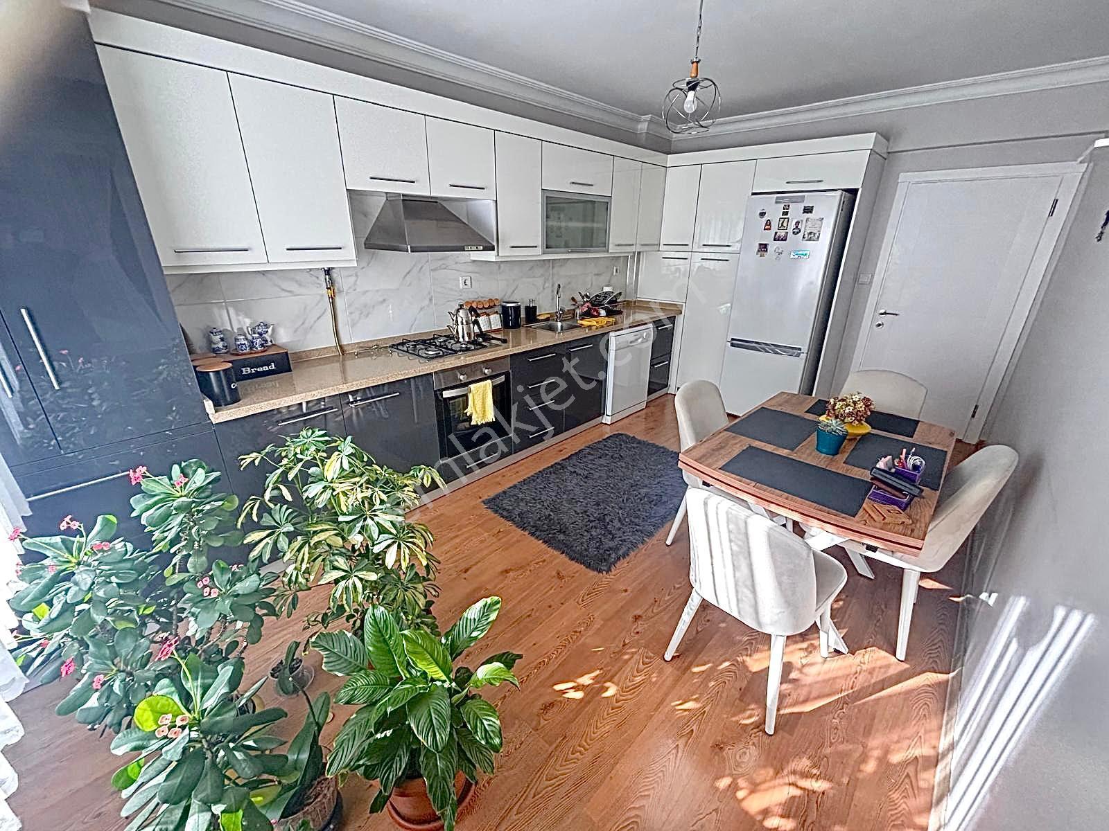 Home And Car'dan Cennetayağı'da Satılık 3+1 Daire! - Görsel 14