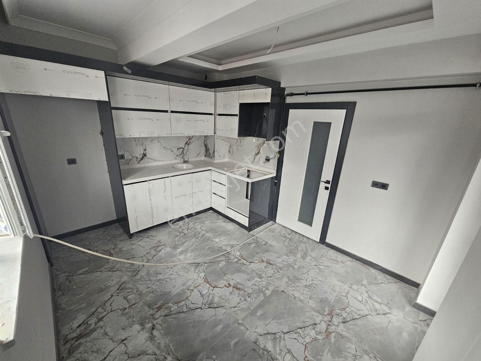 Sincan Yenikentte Satılık 2+1 Sıfır Daire Ara Katta Uygun Fiyat Daire