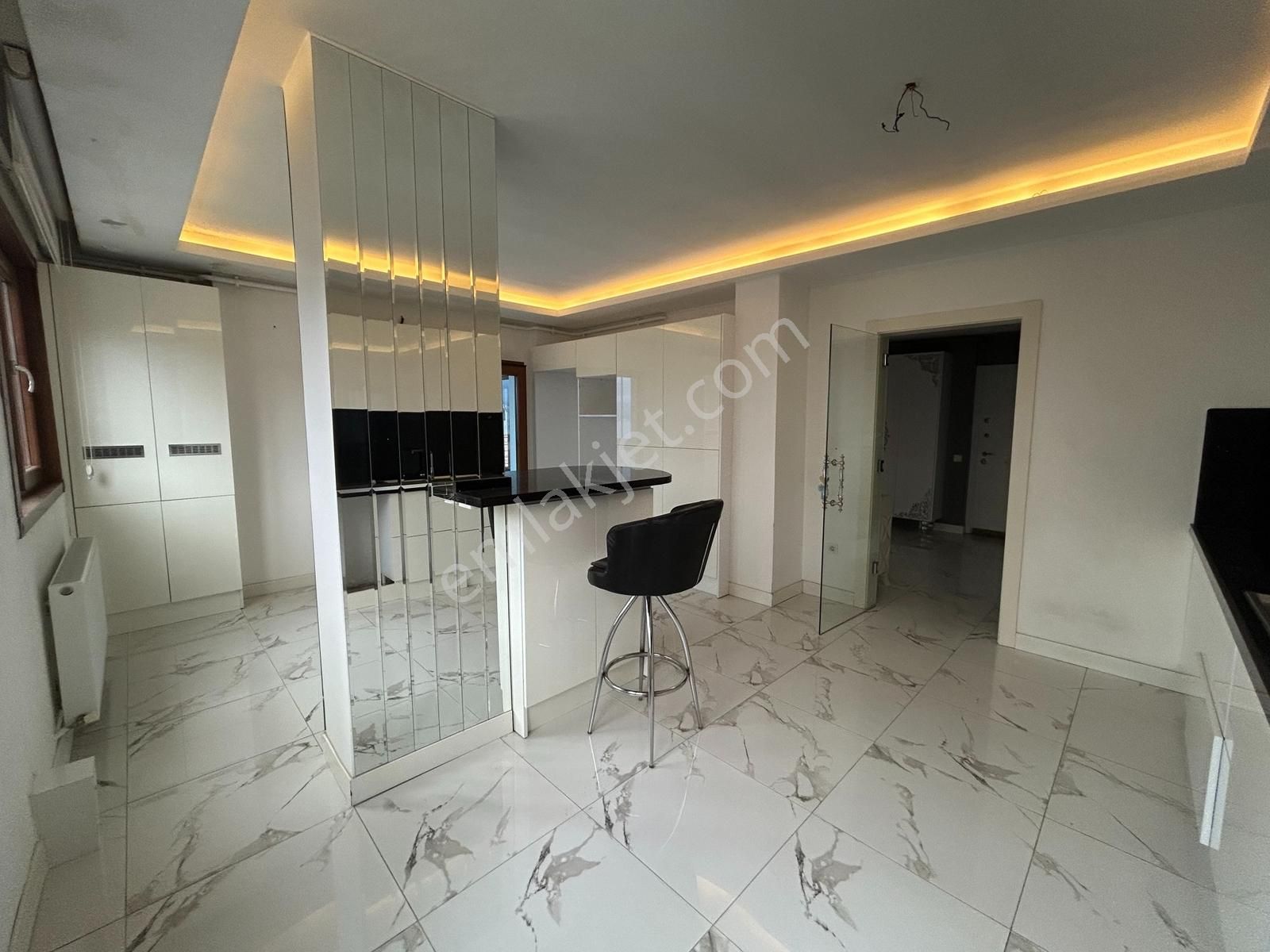 Gemlikte Deniz Manzaralı Satılık 5+1 Dubleks Daire - Görsel 12