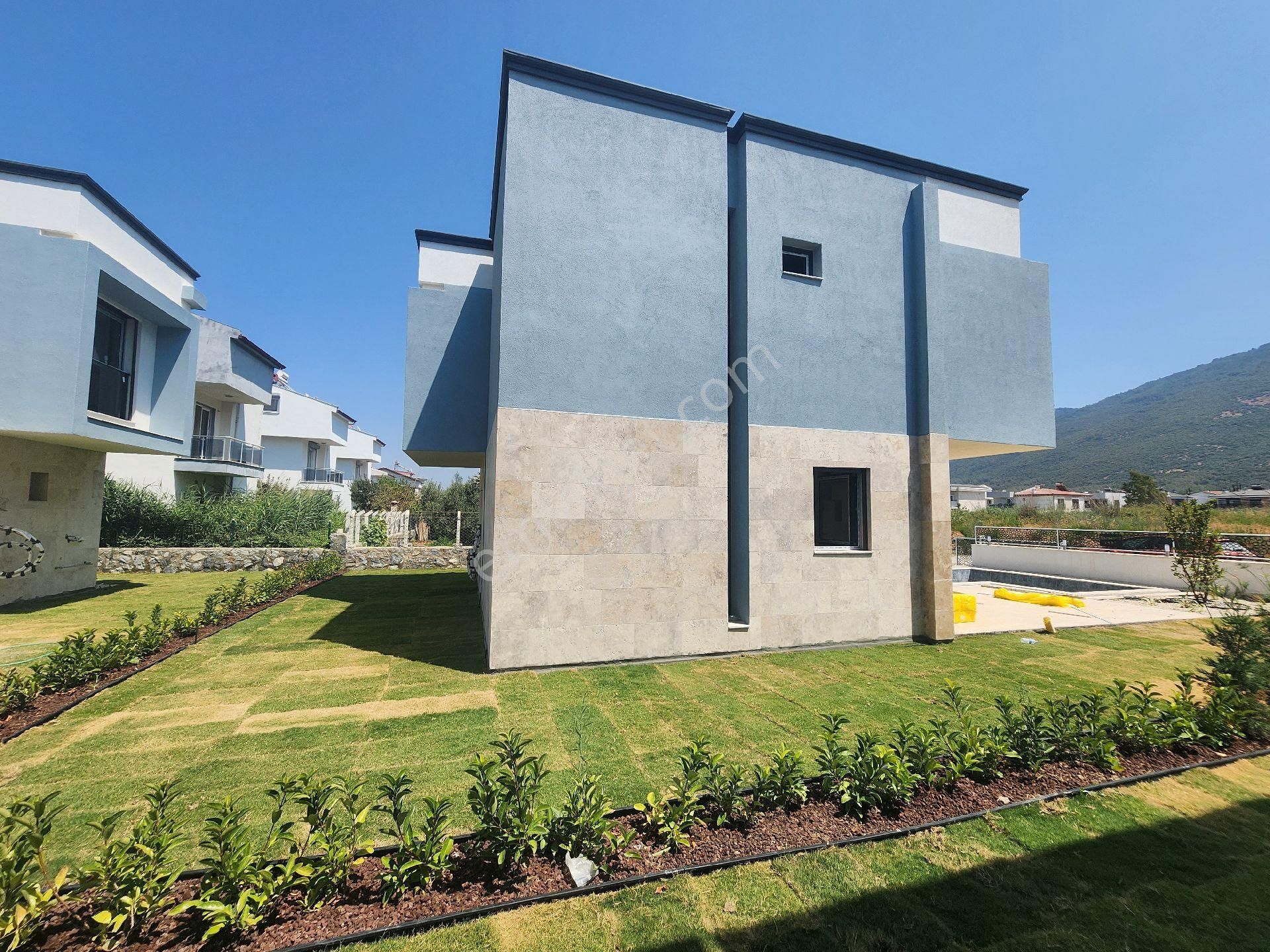 Güzelçamlı Plajı 300 Metre Köşe Villa - Görsel 9