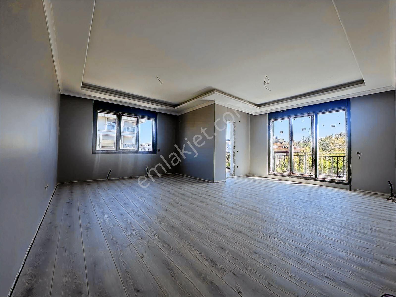 Bahçelievler Mahallesinde Caddeye 1. Bina Muhteşem Dublex - Görsel 8