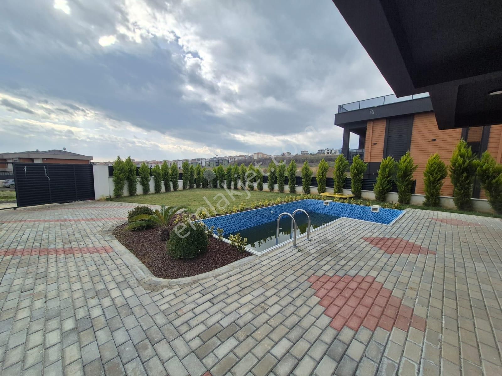 Delux'den Hürriyet Mah.'nin Villa Bölgesinde Fırsat Lux Villa - Görsel 11