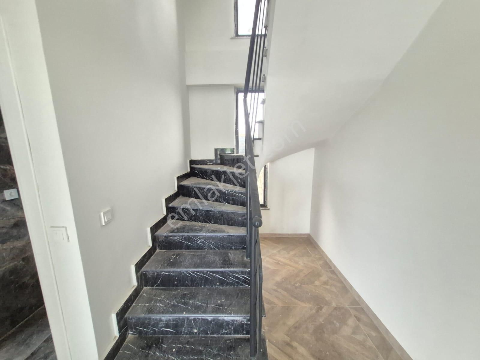 Delux'den Hürriyet Mah.'nin Villa Bölgesinde Fırsat Lux Villa - Görsel 13