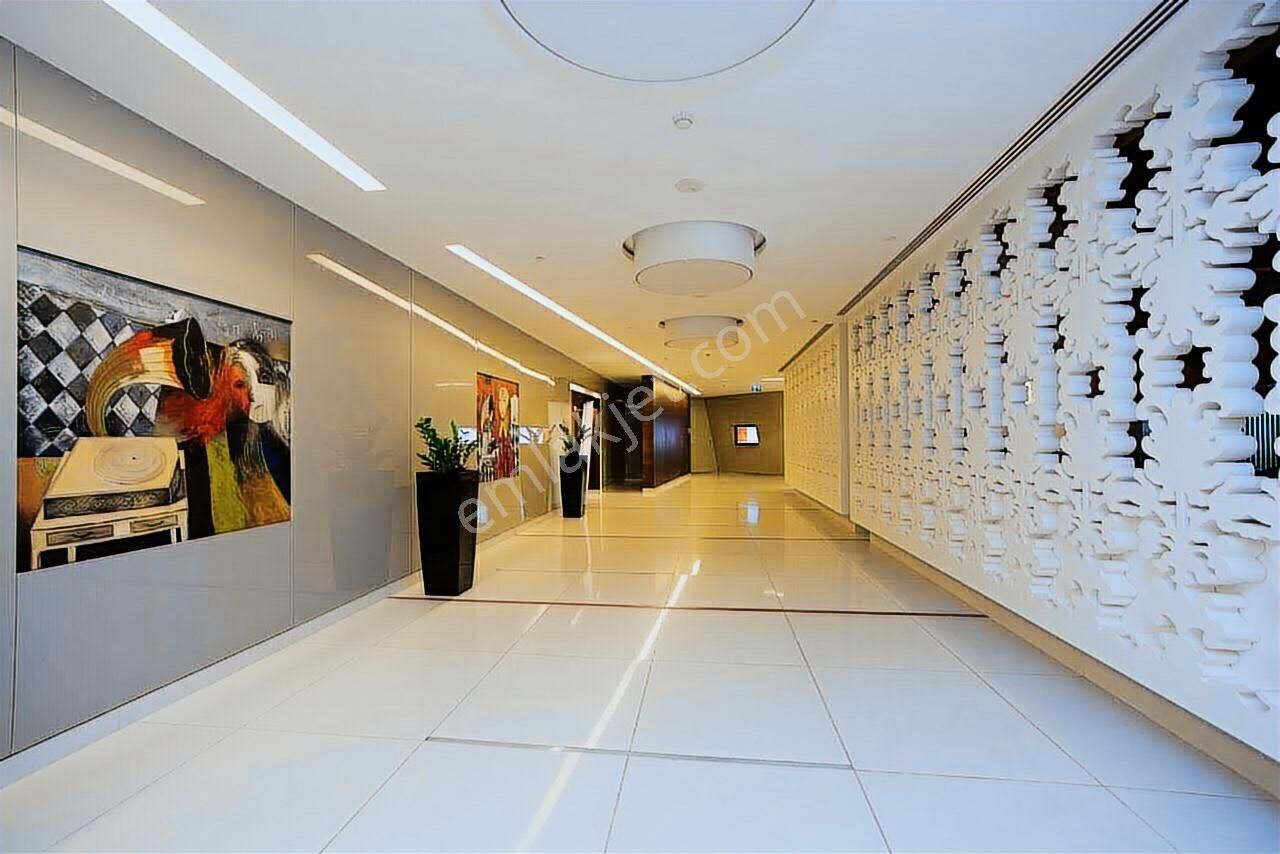 Dap Tango Kule Camlar Açılır Metro Yanı Full Otel Eşyalı - Görsel 15