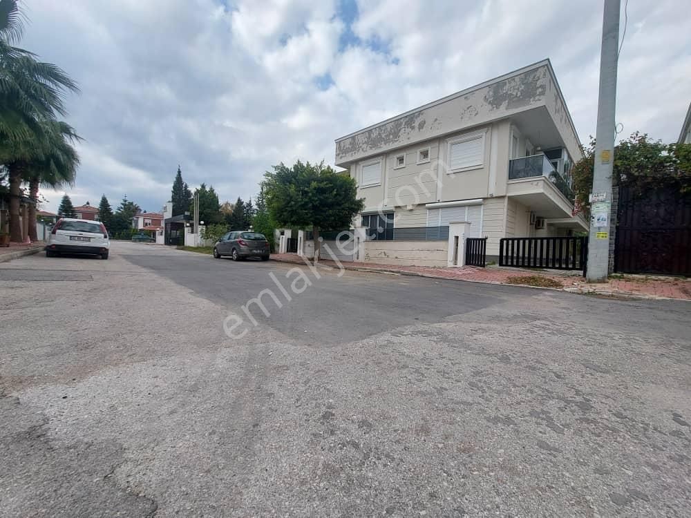 Güzeloba'da 1+1 Satılık Bakımlı Daire - Görsel 15