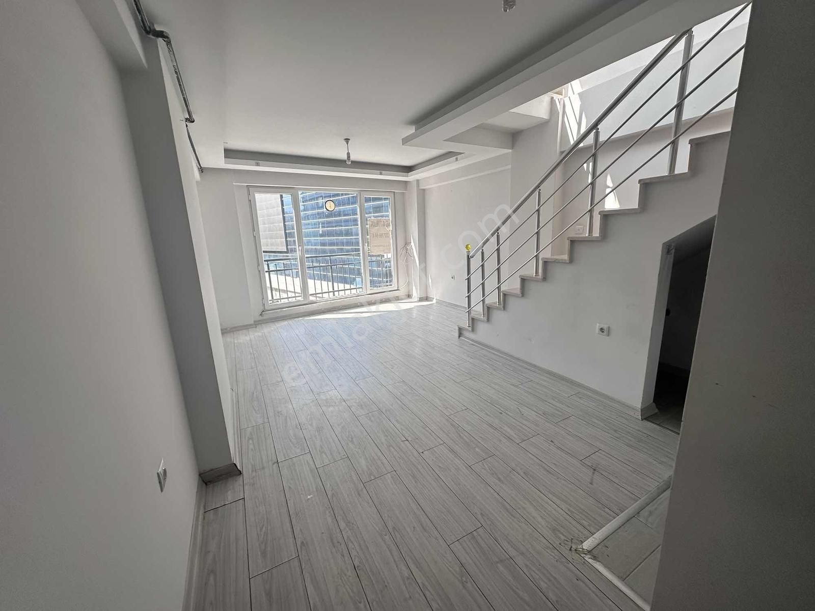 G A Dan İhsaniye De Plaza16 Karşında 1+1 Satılık Dublex Daire - Görsel 15