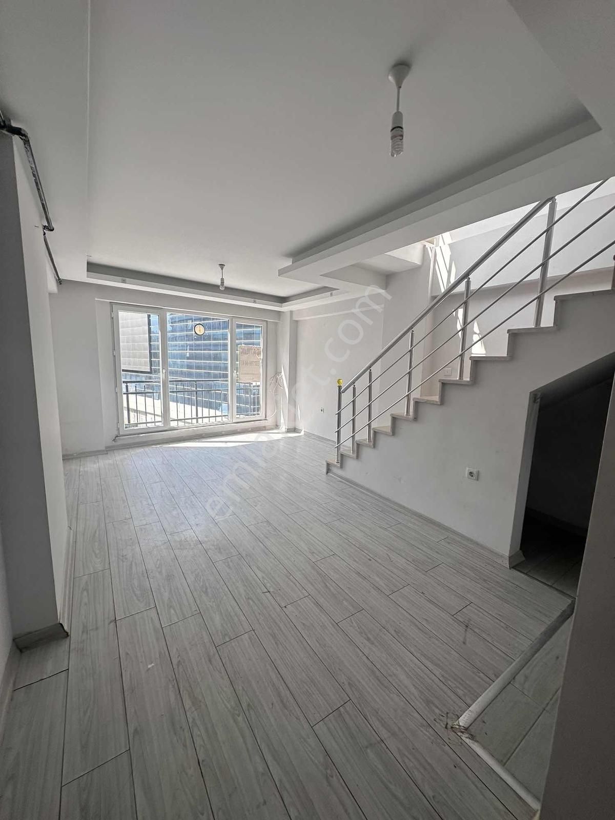 G A Dan İhsaniye De Plaza16 Karşında 1+1 Satılık Dublex Daire - Görsel 7