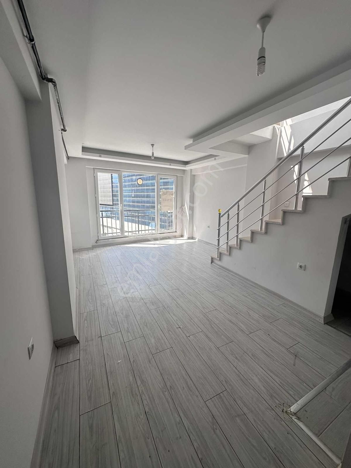 G A Dan İhsaniye De Plaza16 Karşında 1+1 Satılık Dublex Daire - Görsel 5