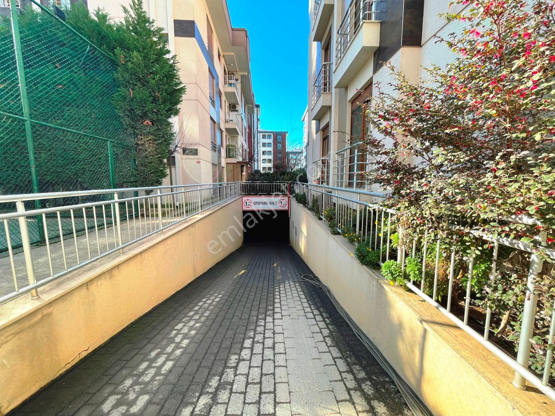 Aydoğan Park Tuzla'da Çift Banyolu Kiracısız 3.kat Satılık 3+2 - Görsel 32