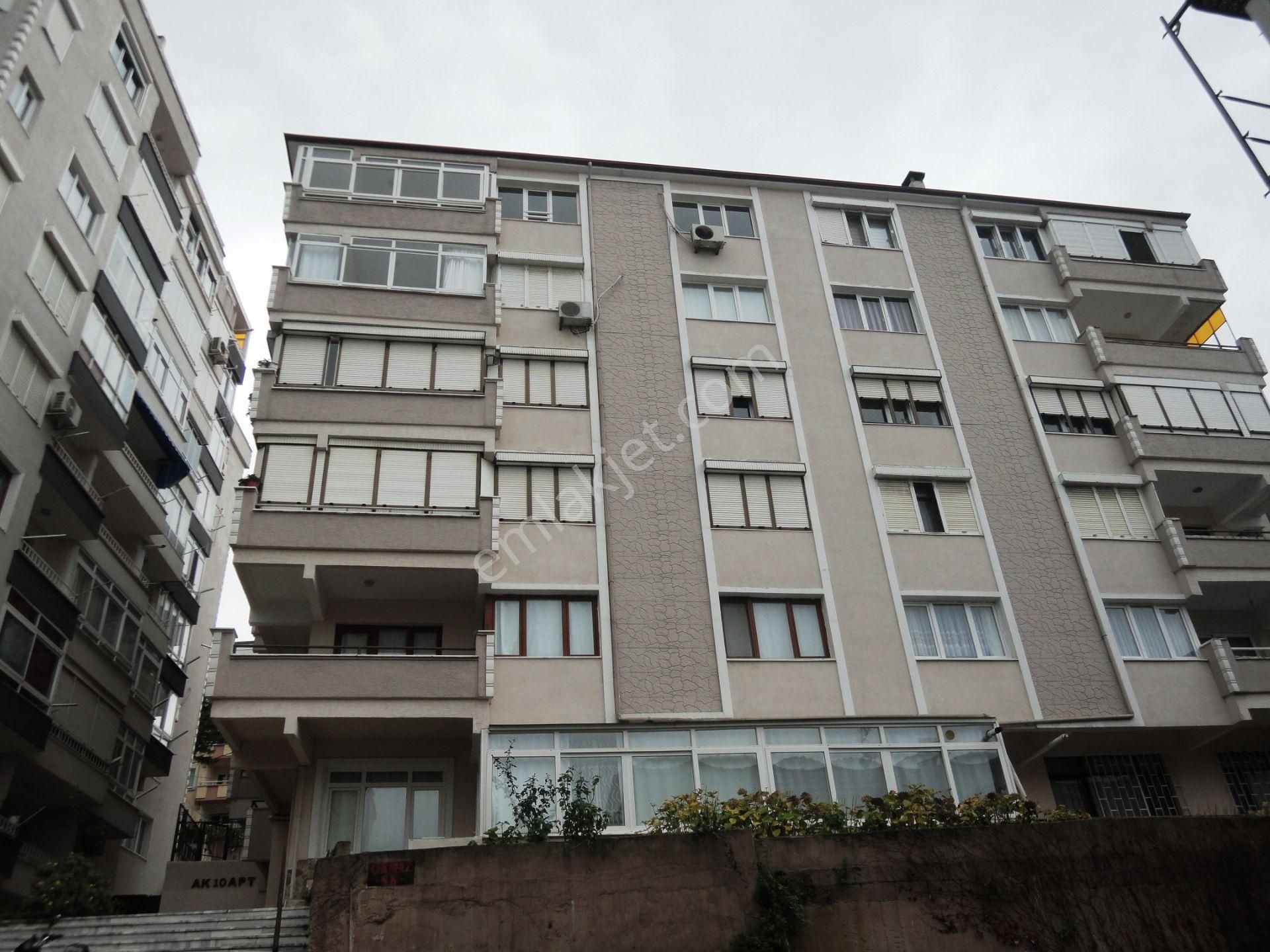 Çınarcık Sahile 100 Metre Manzaralı Balkonlu 175m2 Satılık 3+1 - Görsel 33
