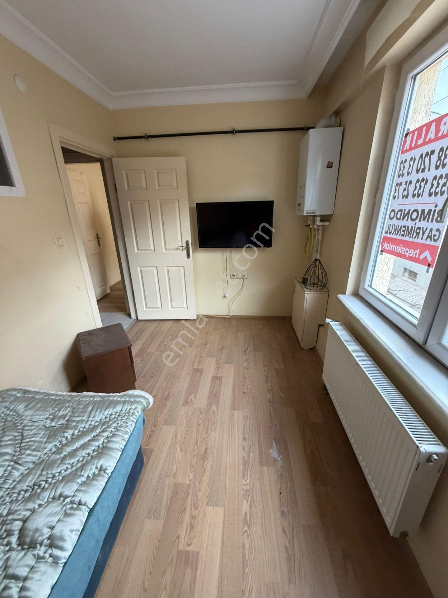 İletişim Kapısı Dibinde 1+1 Kısmi Eşyalı Kiralık Daire - Görsel 10