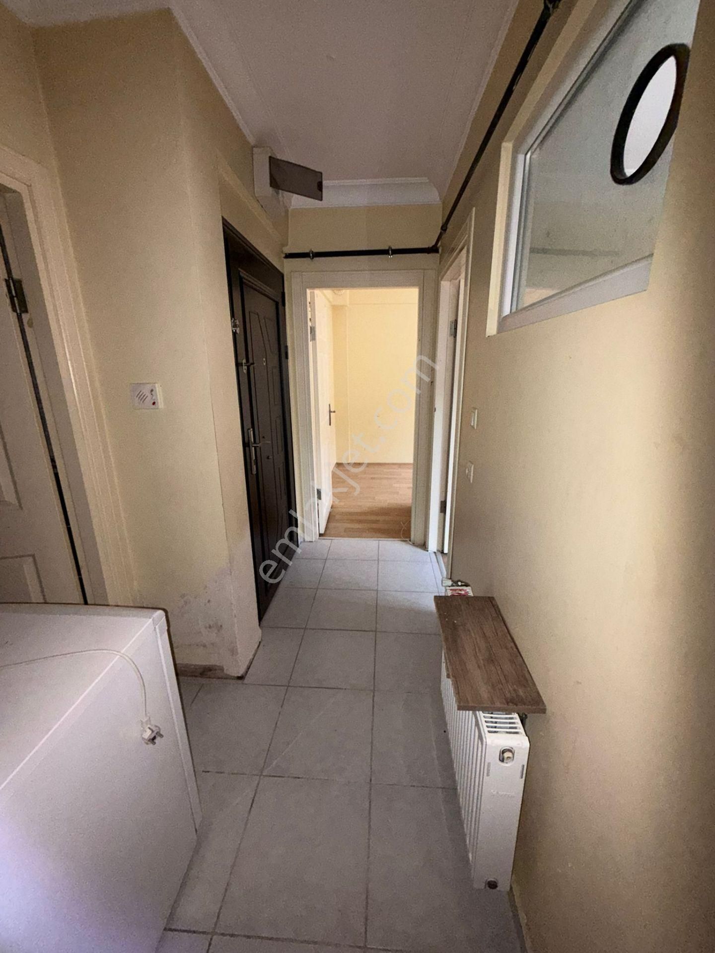 İletişim Kapısı Dibinde 1+1 Kısmi Eşyalı Kiralık Daire - Görsel 7