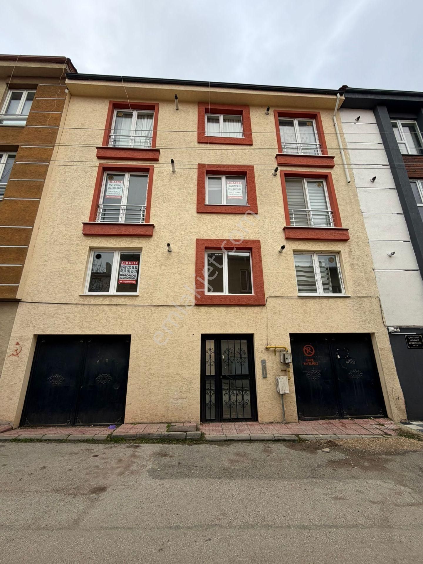 İletişim Kapısı Dibinde 1+1 Kısmi Eşyalı Kiralık Daire - Görsel 3