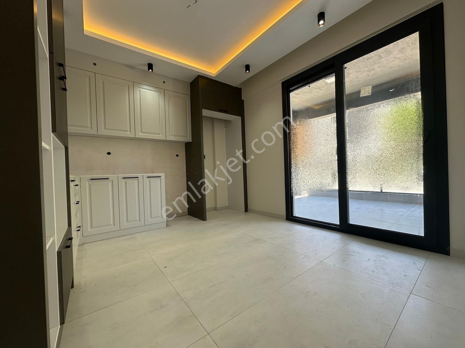 Demirler'den Çakmak'ta Arakat Ebeveyn Banyolu 3+1 Daireler - Görsel 2