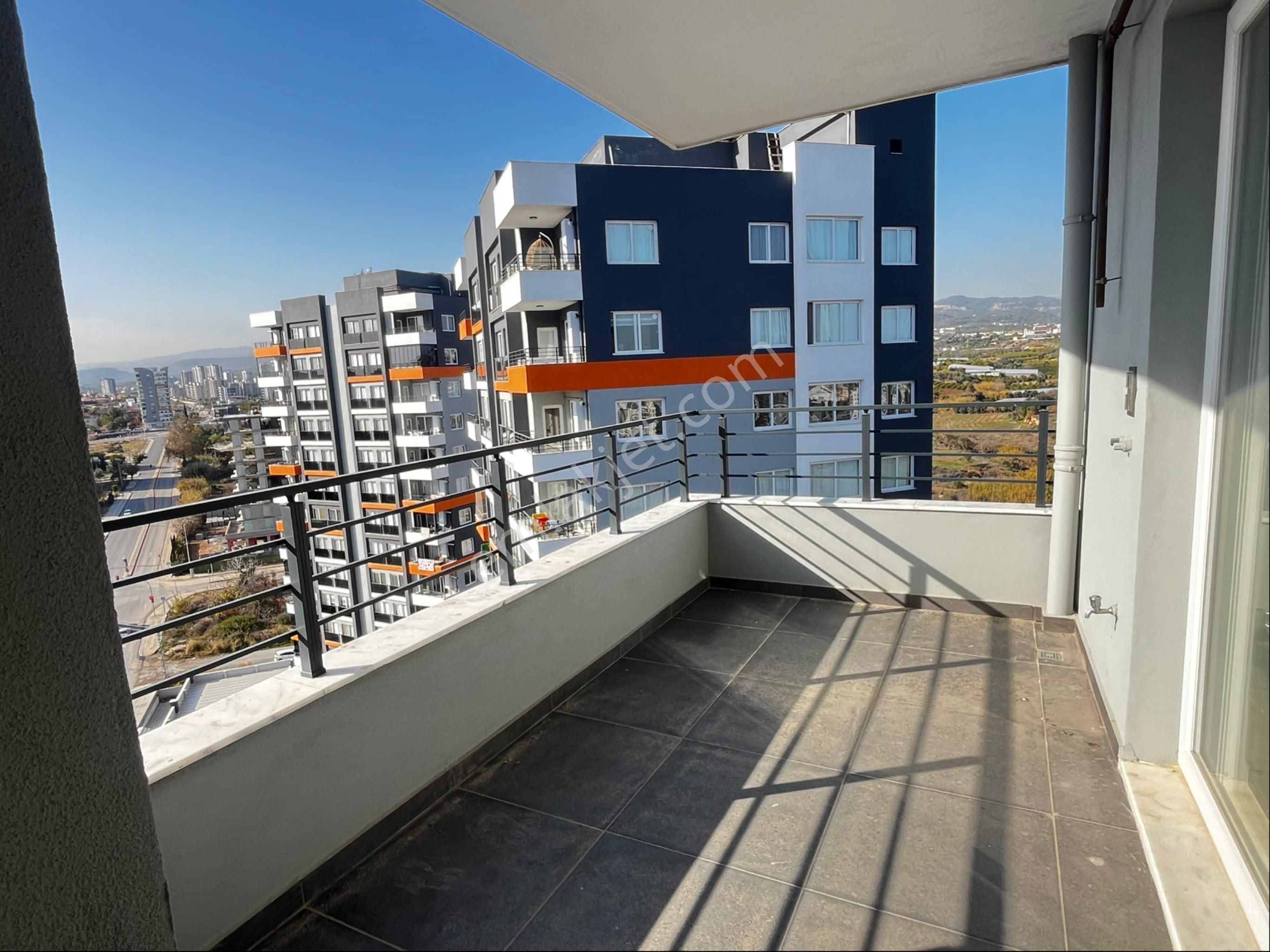 3,5+1 Çok Geniş Mezitli ‘de Havuzlu Daire Satılık - Görsel 6