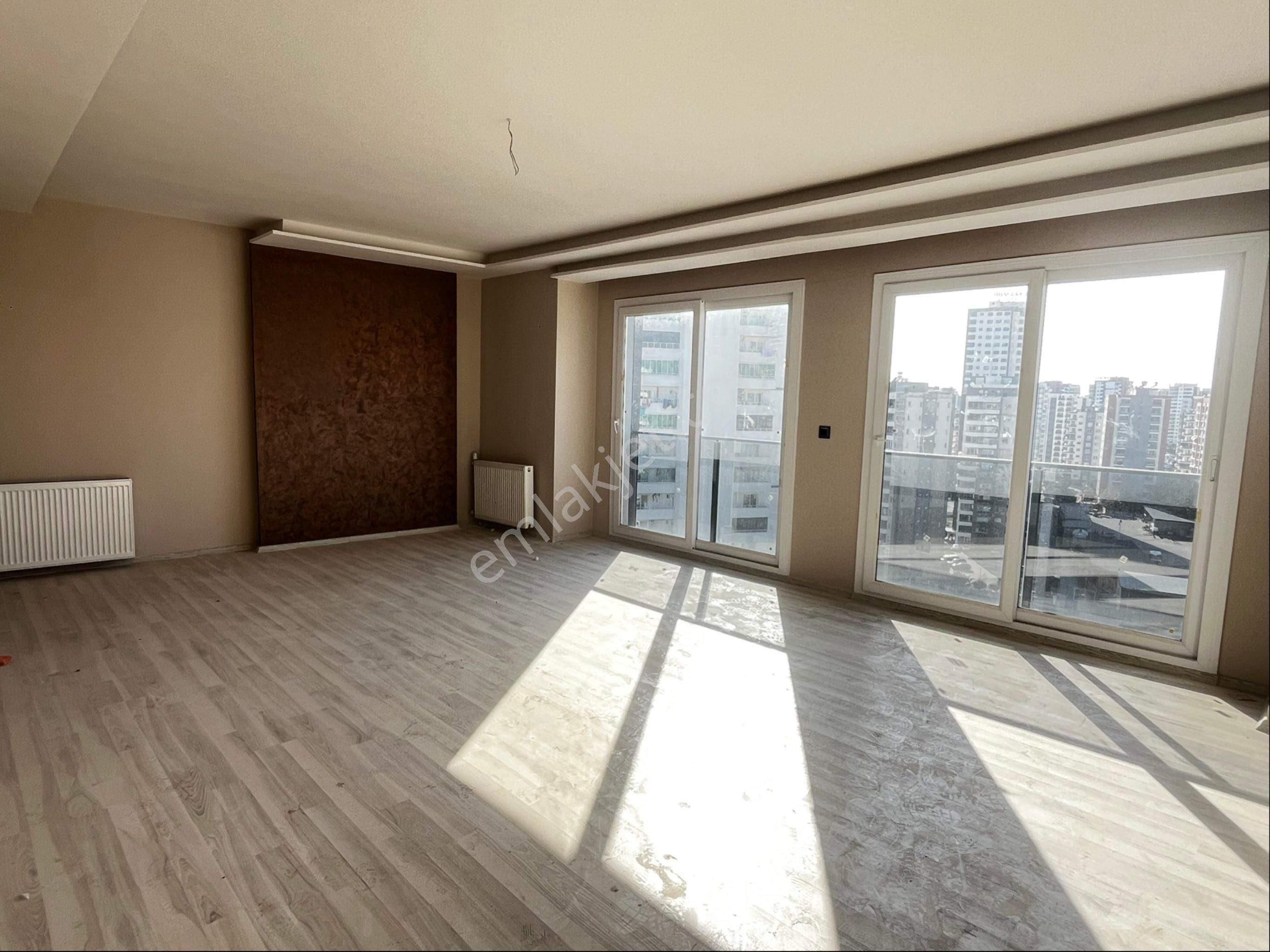 3,5+1 Çok Geniş Mezitli ‘de Havuzlu Daire Satılık - Görsel 8