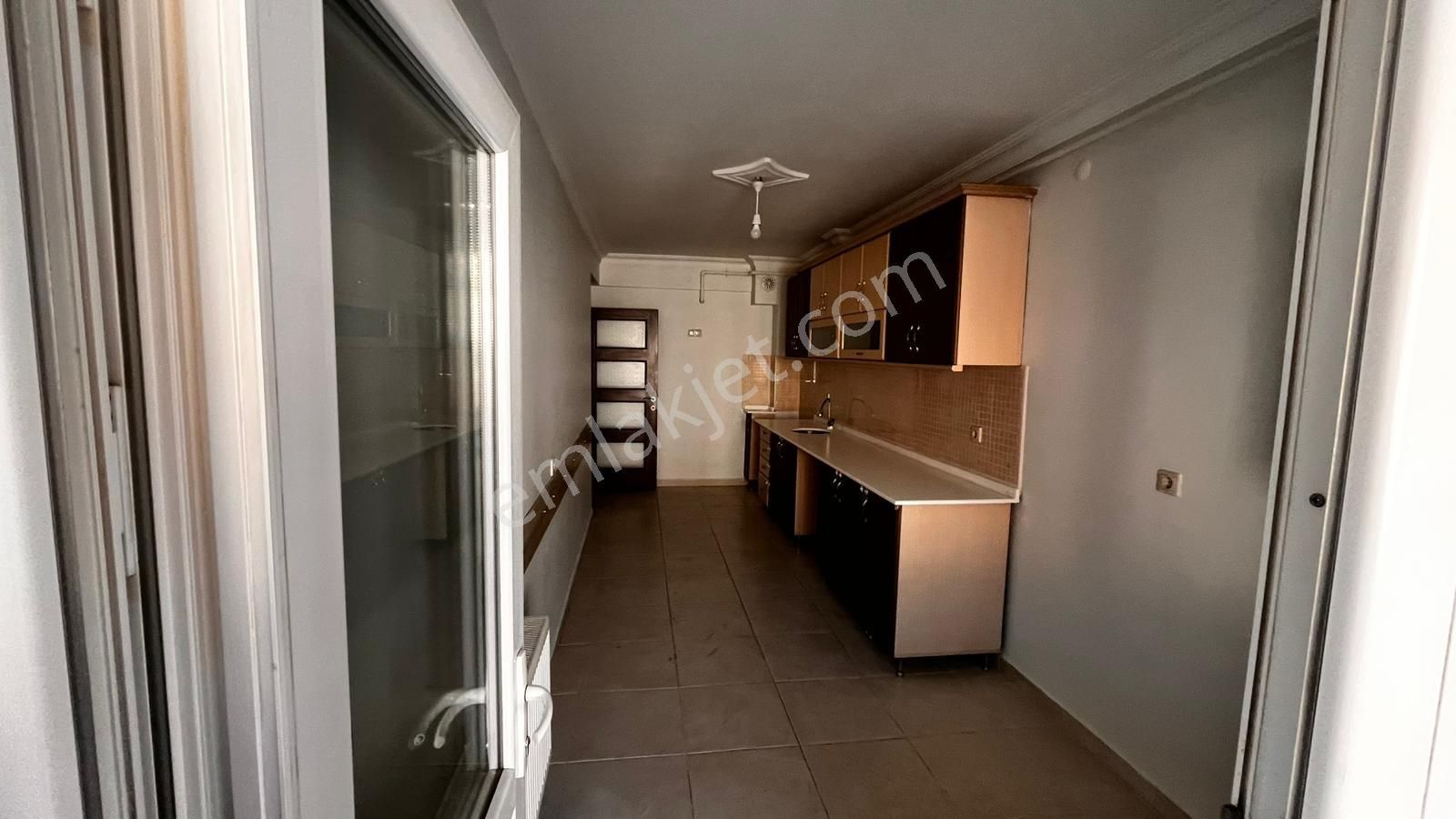 Dumlupınar Cd Üzeri Arakat Geniş Kullanışlı Kiralık 2+1 Sk-3 - Görsel 16