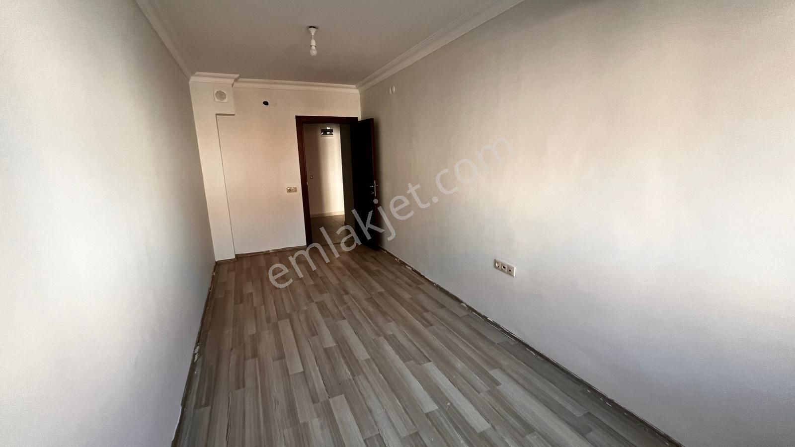 Dumlupınar Cd Üzeri Arakat Geniş Kullanışlı Kiralık 2+1 Sk-3 - Görsel 2