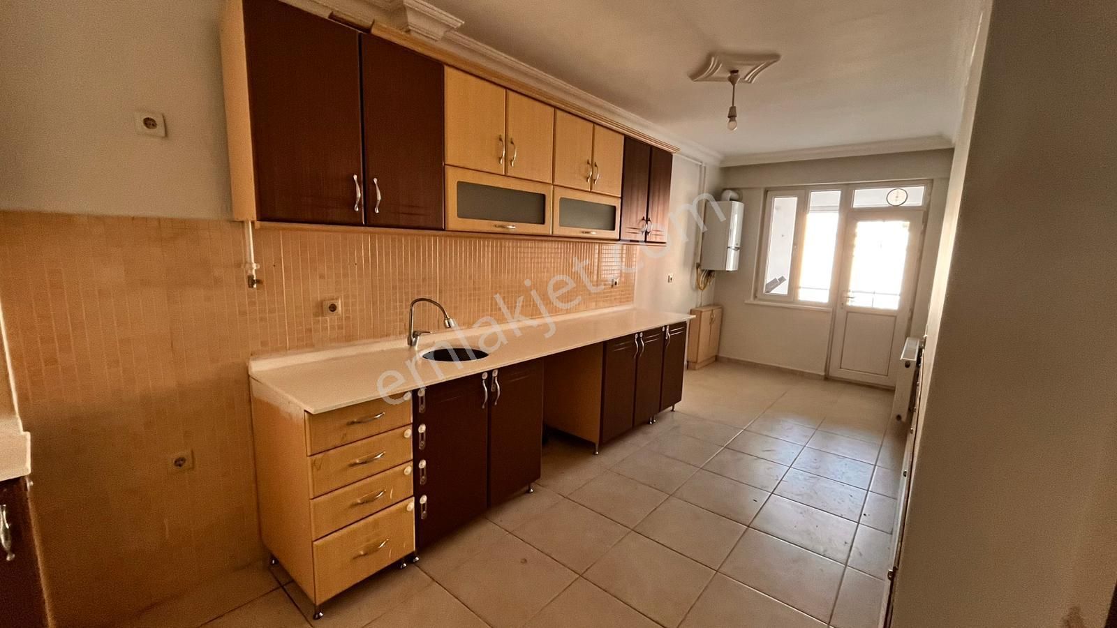 Dumlupınar Cd Üzeri Arakat Geniş Kullanışlı Kiralık 2+1 Sk-3 - Görsel 15