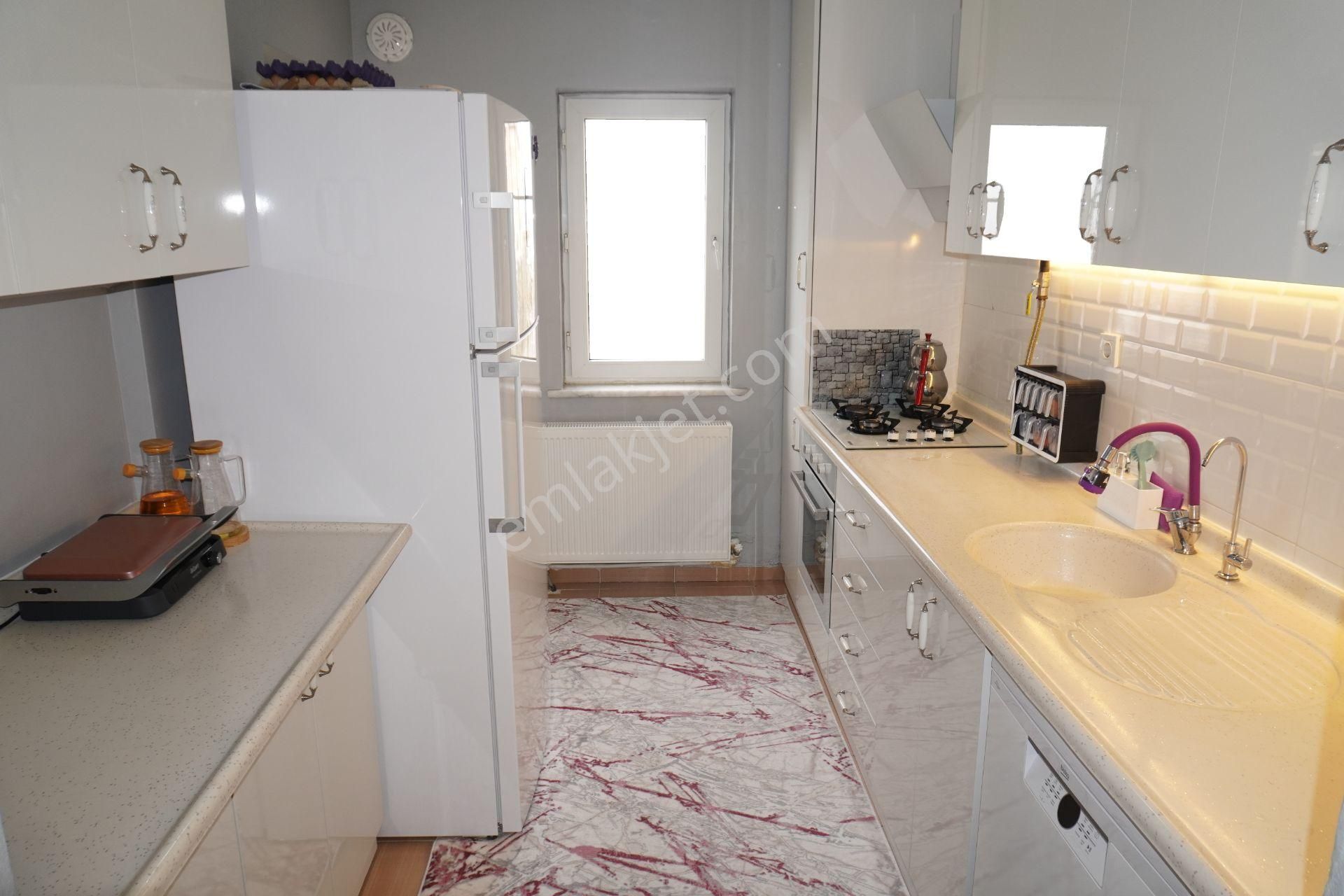 Menemen Asarlık Da Satılık 2+1 Kapalı Mutfak Doğalgaz Kombili Çiğli Serkan Emlak Dan - Görsel 2