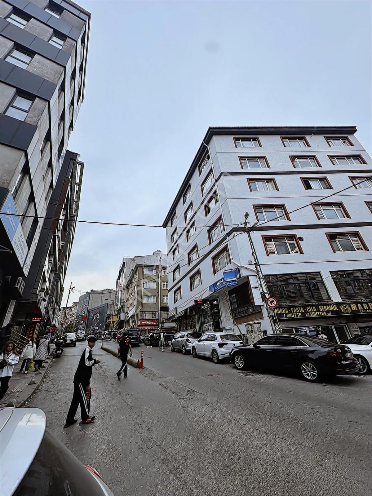 Uygun Emlaktançağlayan Caddeüstünde Kiralık 330m2 Komple Camlı - Görsel 30