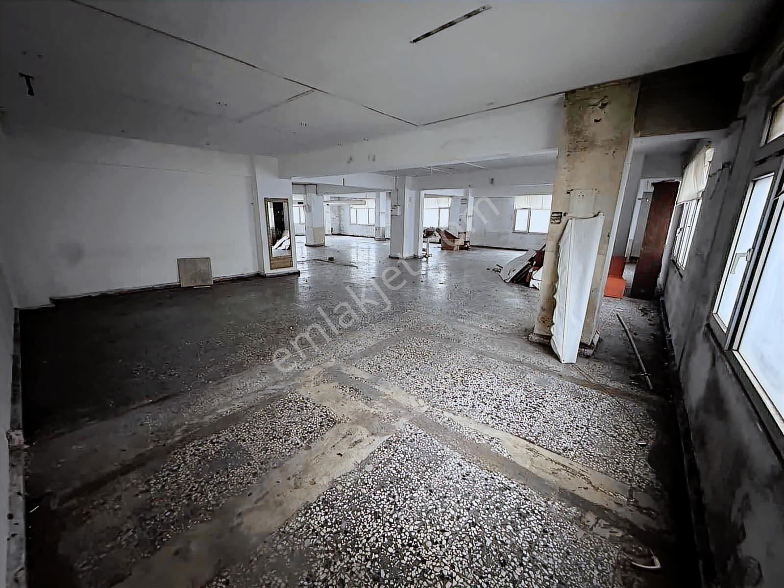 Uygun Emlaktançağlayan Caddeüstünde Kiralık 330m2 Komple Camlı - Görsel 19