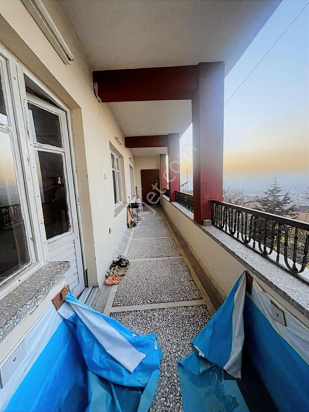 Riva Gayrimenkulden Mimarsinan Mh 3 Katlı Bahçeli Satılık Ev - Görsel 16