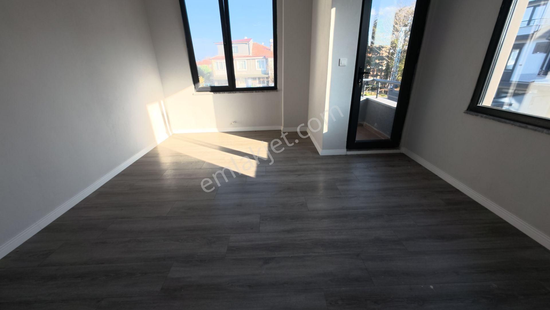 Sakarya Kocaali'de Geniş Bahçeli 4+1 Modern Villa - Görsel 21