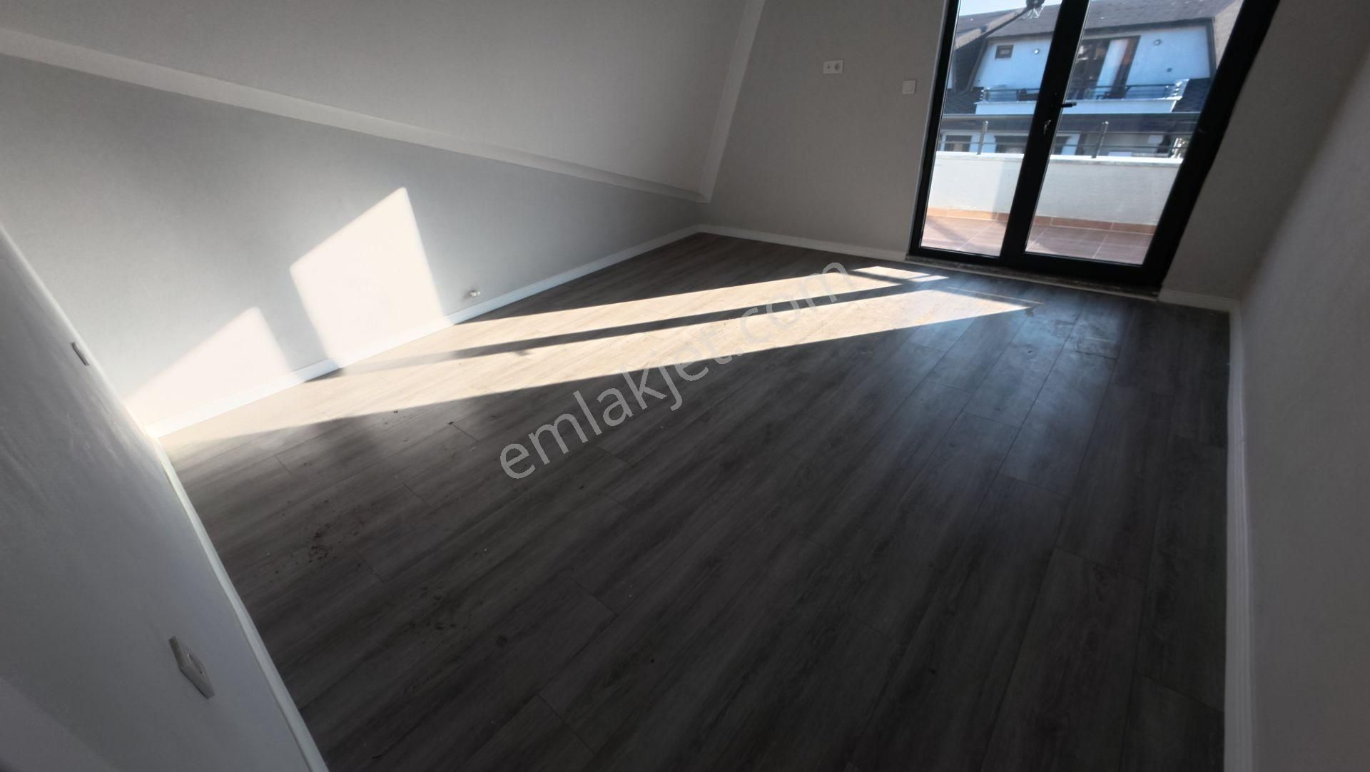 Sakarya Kocaali'de Geniş Bahçeli 4+1 Modern Villa - Görsel 32